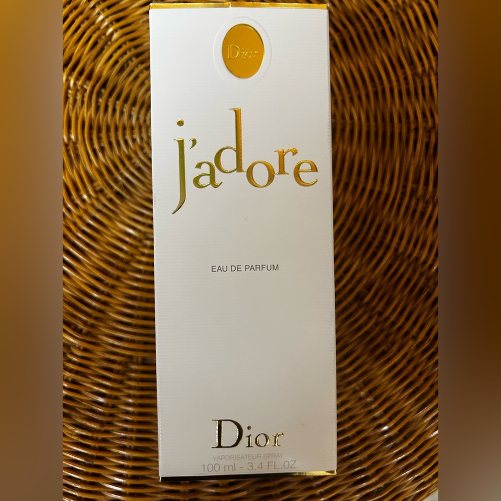 Jadore perfume